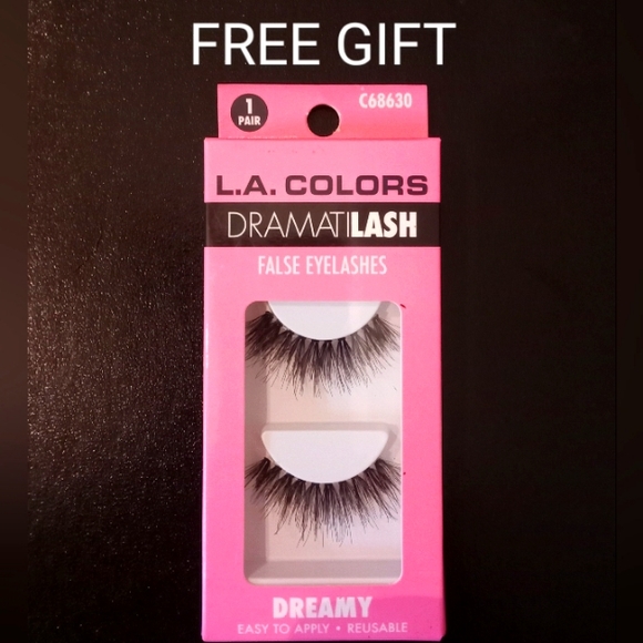 Other - 🎁FREE GIFT🎁NIB New In Box False Eyelashes Dramatilash